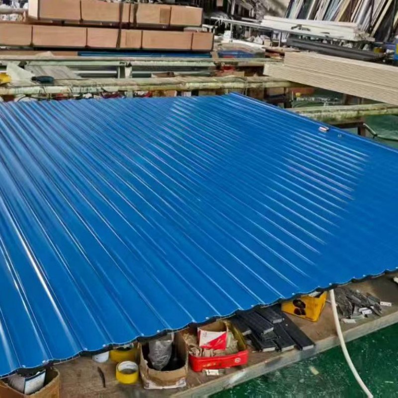 ¿Por qué las puertas enrollables de metal son esenciales para la seguridad y la eficiencia modernas?